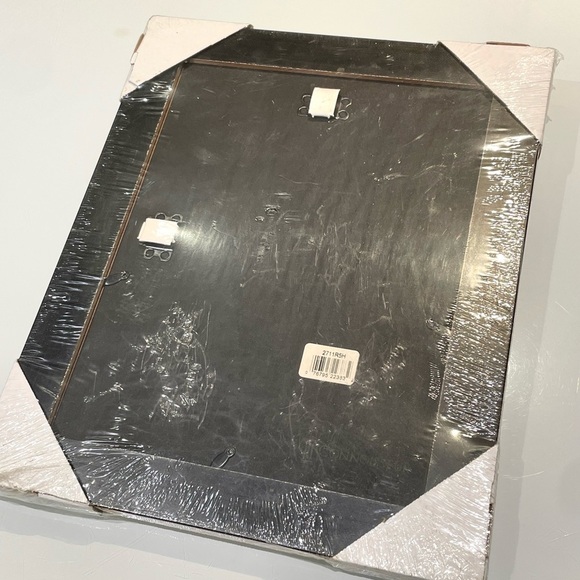 *NEW* Elegant Gold and Beige 10 x 13 IN Picture Frame by Connoisseur Frames - Picture 6 of 6